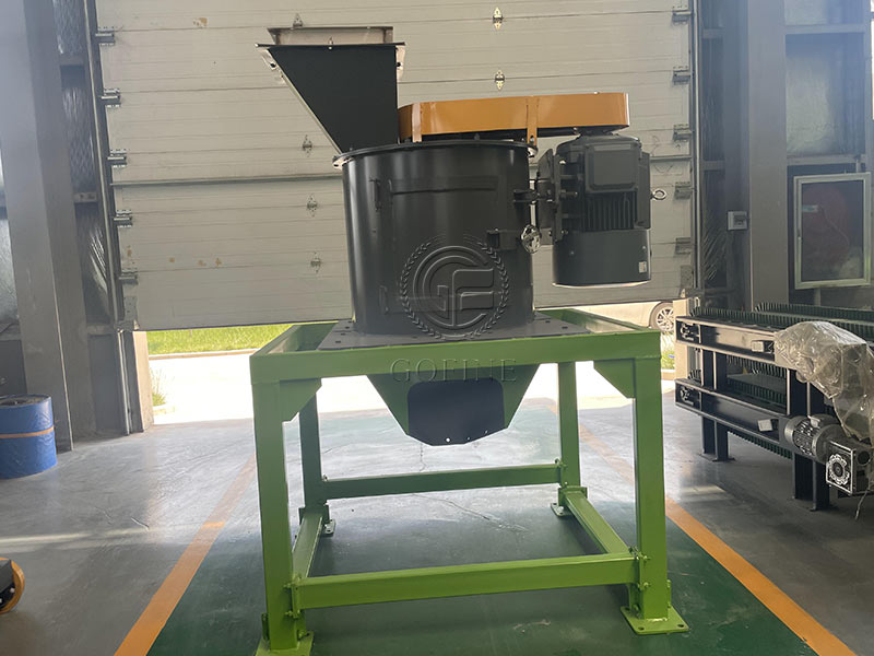 Supply fertilizer vertical crusher equipment