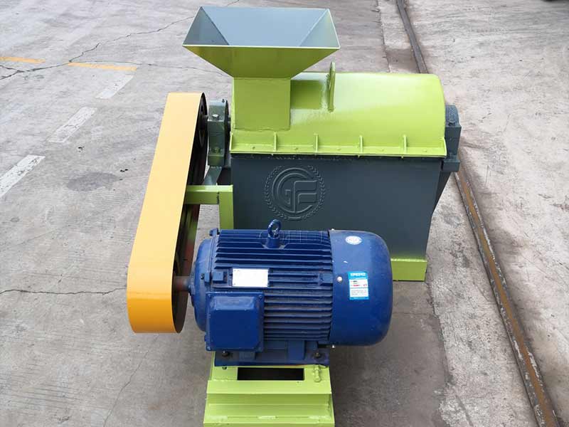 Vice organic fertilizer semi -wet object crusher