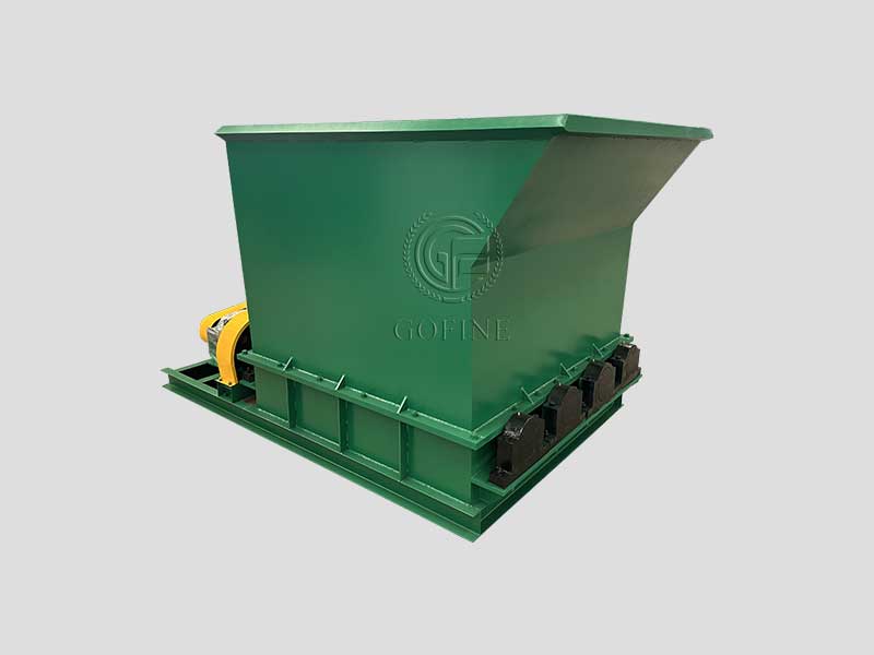 Fertilizer agglomeration crusher