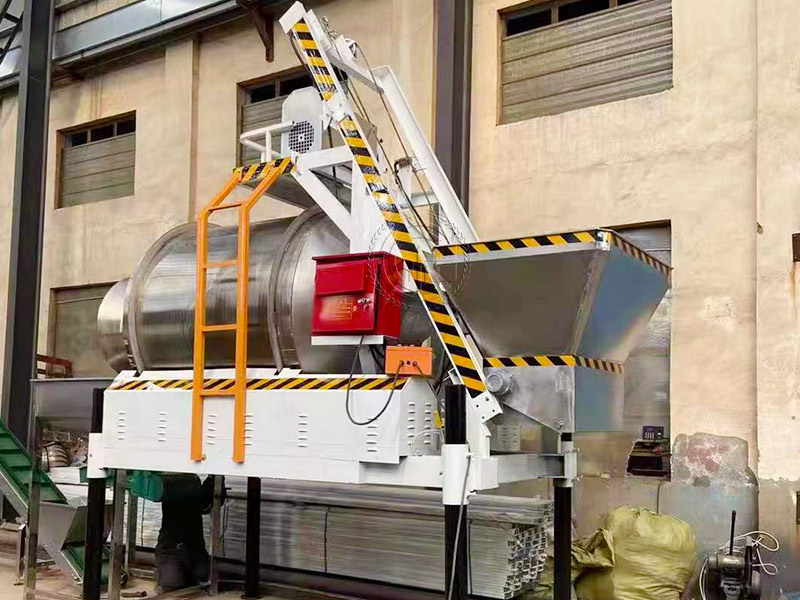A stainless steel BB fertilizer mixer for a Tanzanian customer has been successfully completed.